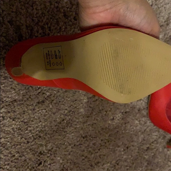 Heels - Picture 2 of 2